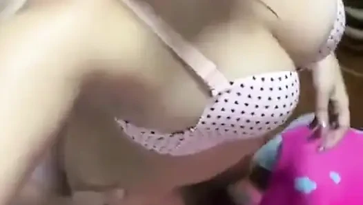Yarağını emmeme izin ver ve sonra beni sik