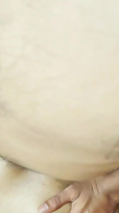 S Djevojkom u Mojoj Spavaonici i Uživam u Danu | Isječak 1