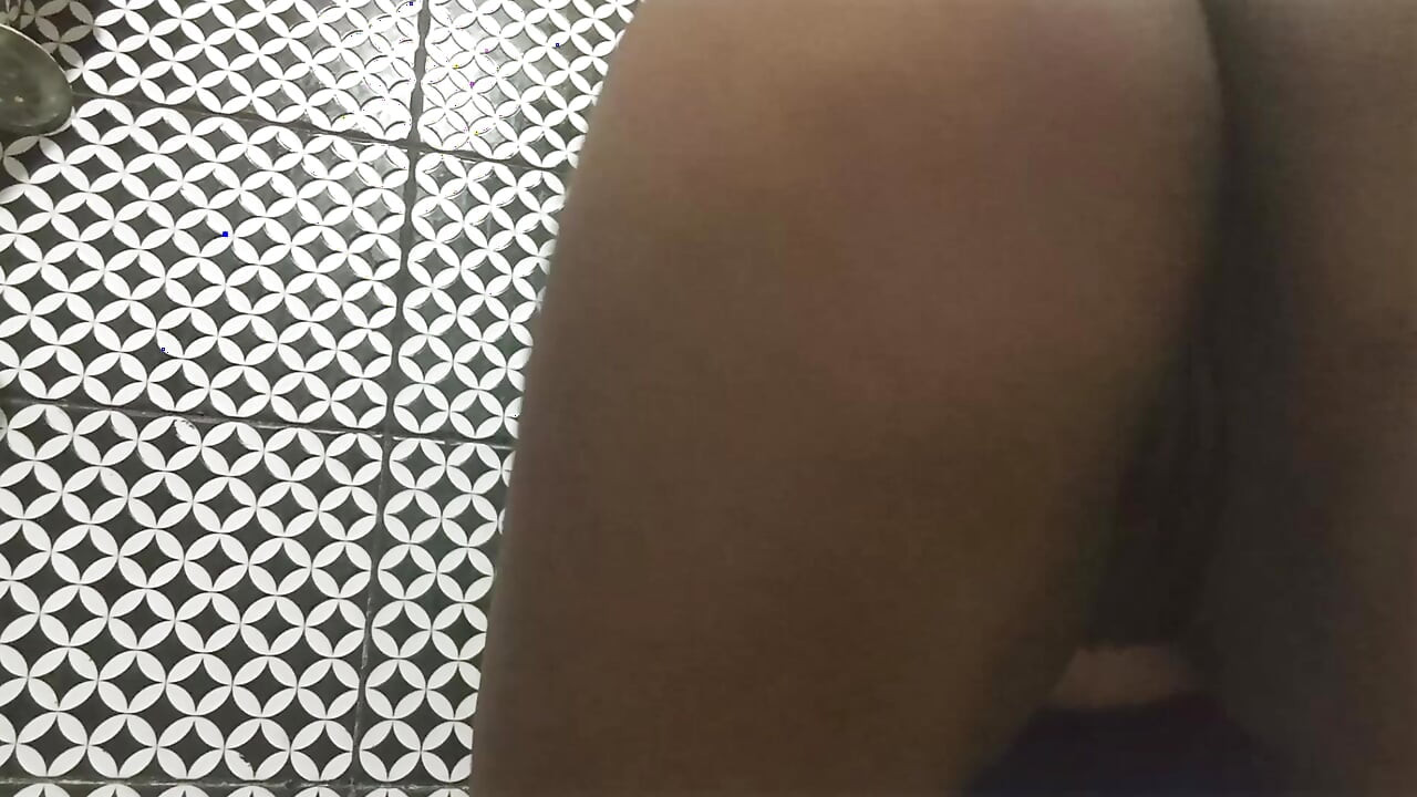 마스드라스타 비 엉덩이 열고 크림 포드 따먹기