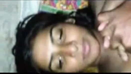 Сексуальная mallu девушка трахается с бойфрендом, очень горячее видео