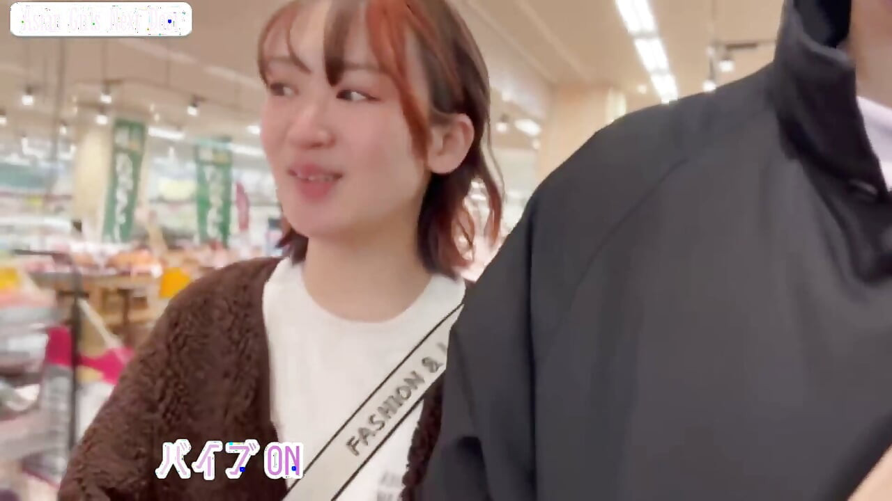 Juru kamera bergabung dan tetap liar dengan satu wanita ke-1