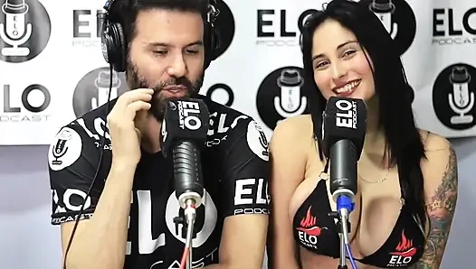 Interview mit Elo Podcast endet mit vielen würzigen Fragen, die mich erregt, jenifer spielen