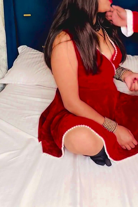 "bad Santa, Yes Fuck Me!" Indian Young Couple