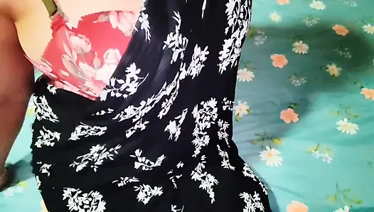 (Srilankan Sinhal Voice) seksi öğretmen edepsizce konuşuyor ve personelle sikişiyor..