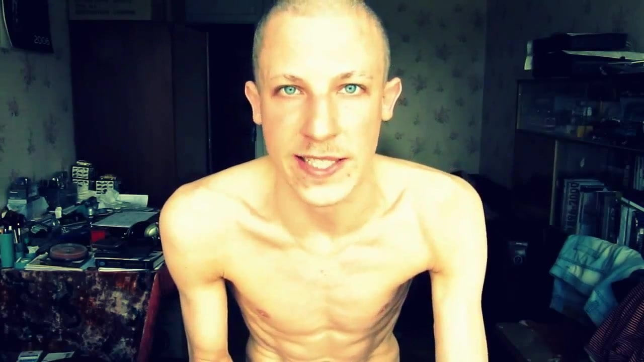 Twink je uvijek gladan sirovog kurca