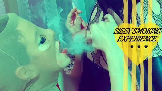 Lección de fumar de garganta profunda para mariquita esclava de látex