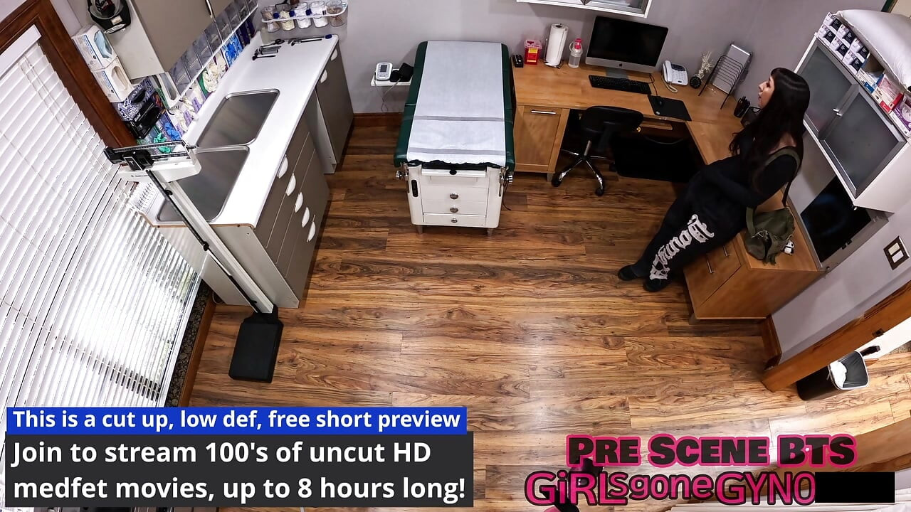 Sinh viên đại học Tampa thể chất - Selena Sativa