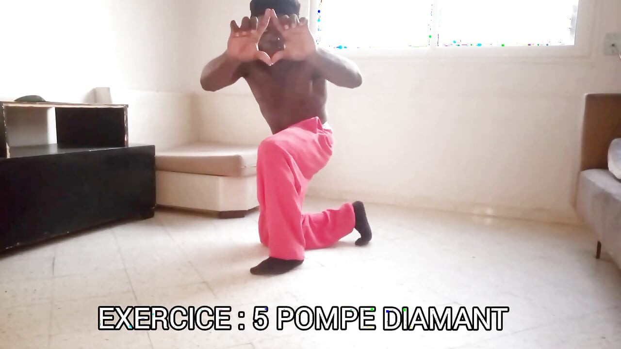 Мускулистый день мужчины