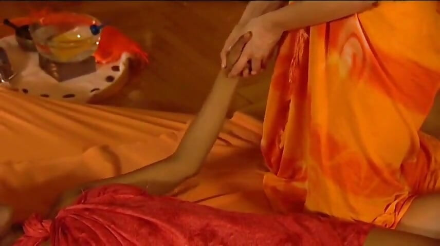 Touch the Body: Tantra Lesbian Massage: Part 2