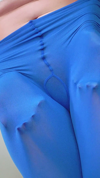Aaliyah Love - Dildo de meia-calça