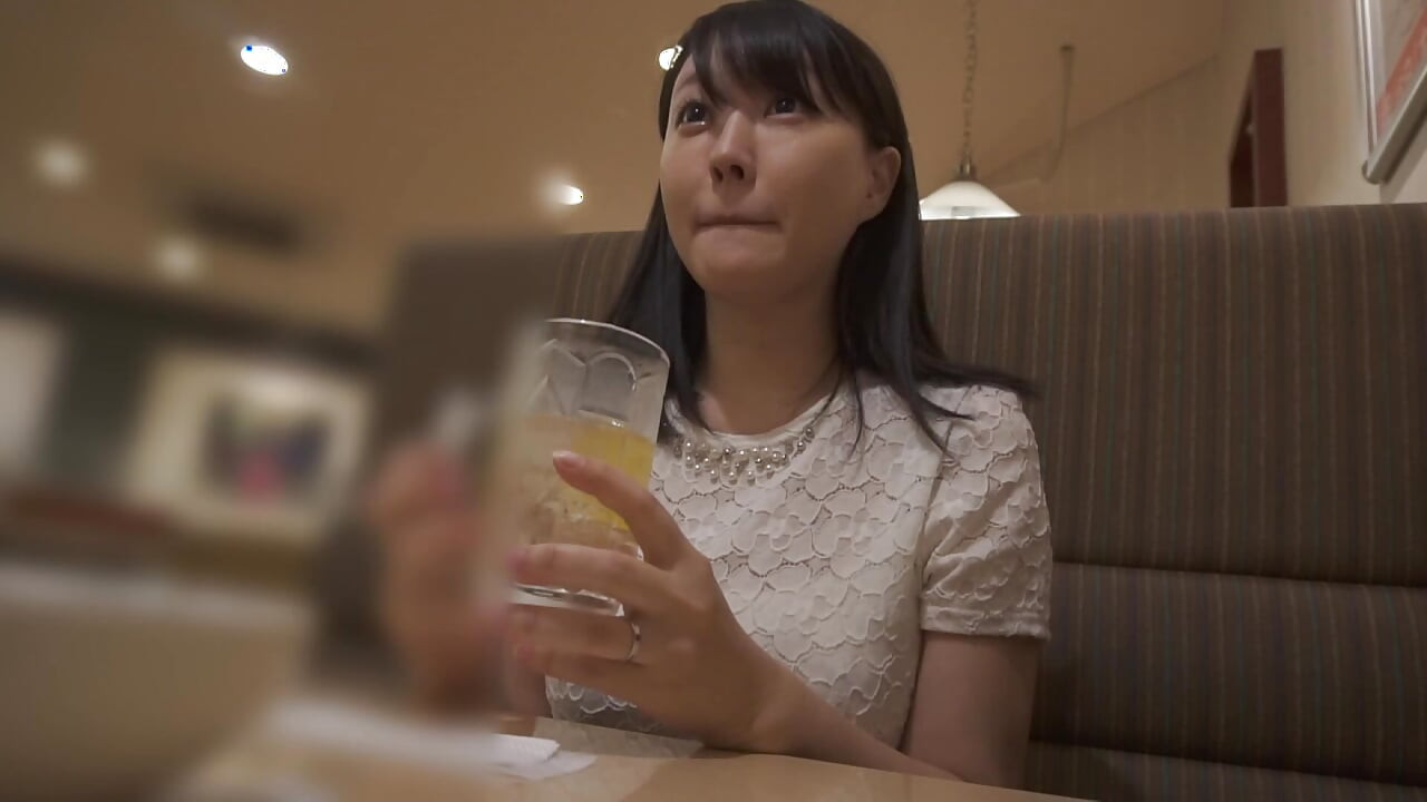 A136B08 「すごい久しぶりです！」男のモノにうっとりのおっとり巨乳妻！
