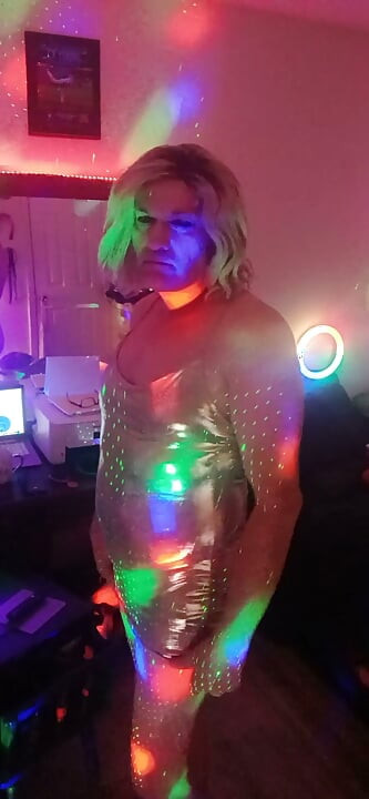 Sissy Molly Transgirlmolly731 – Gold Shiny Dress Dance & Dirty Talk