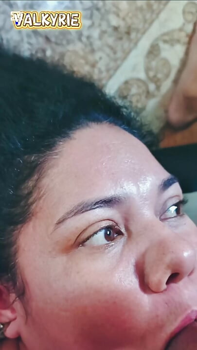 Single mature mom very rich