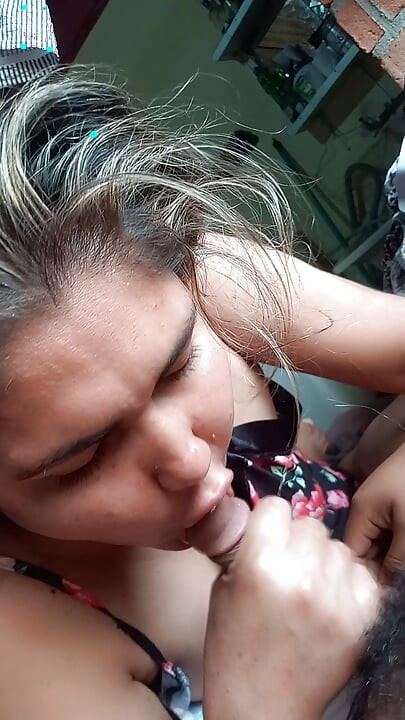 Sucking the cock of a bricklayer from Mexico City