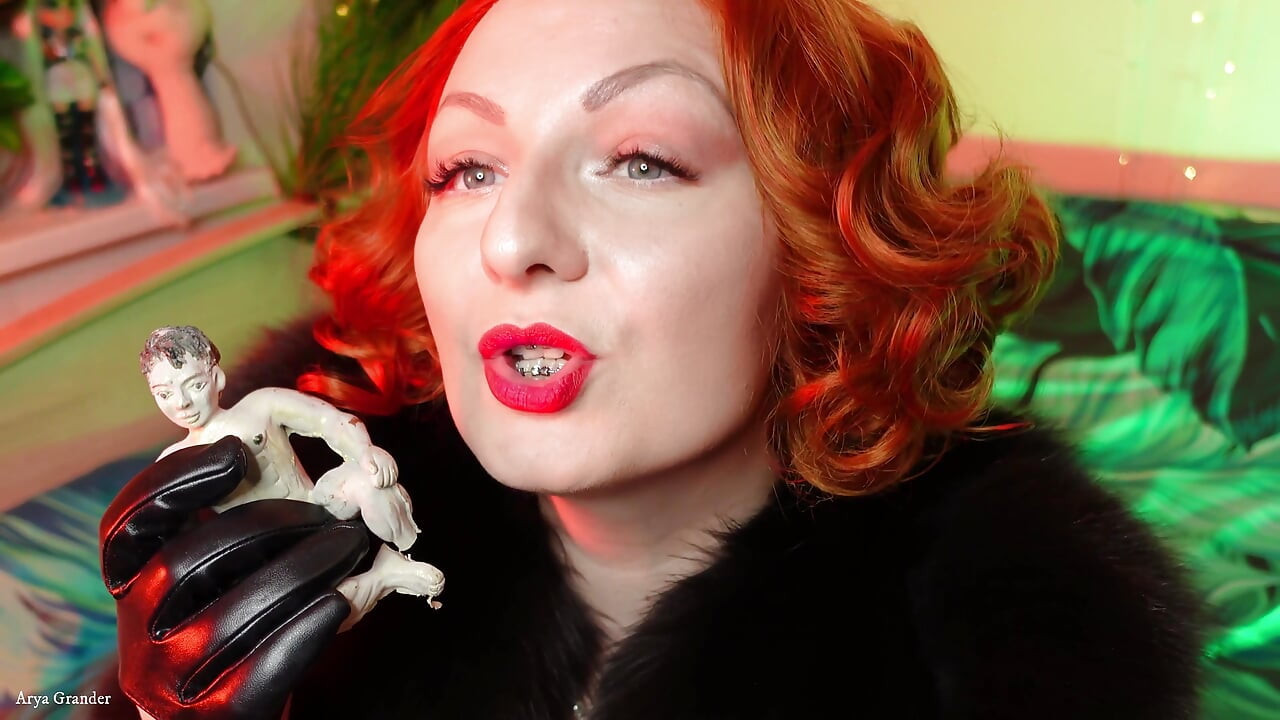 Giantess Devour fetiche vídeo - comendo lentamente homem do chocolate - seduz e conversa suja