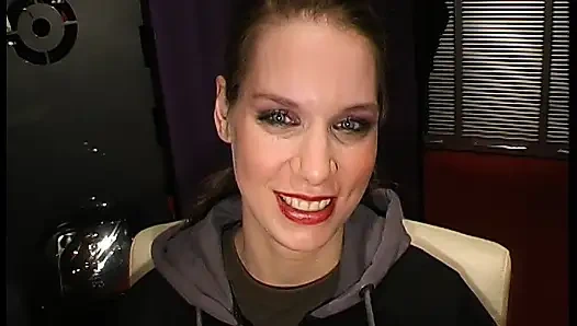 Непристойная Страсть Блондинка Сосет Член И Жестко Долбят