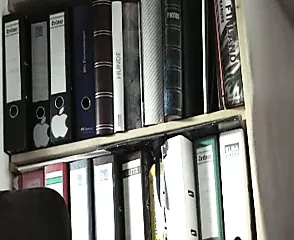 Emmek bir düz adam yutmak onun boşalmak