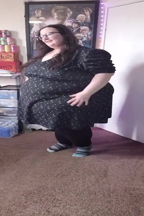 Goddess SSBBW Strip