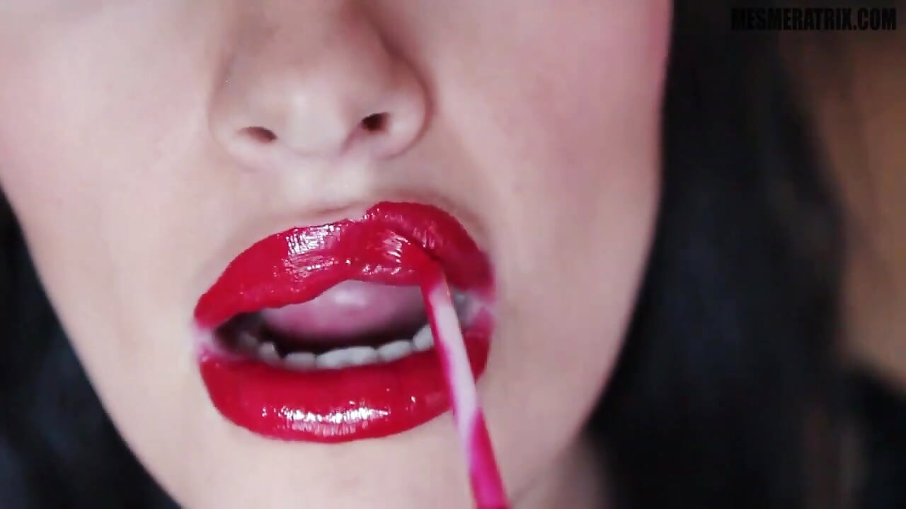 मेरे होठों पर लटका दो