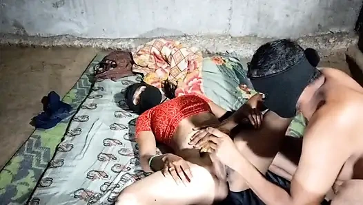 Gaon ki bhabhi ki mesin chut ki menyimpan