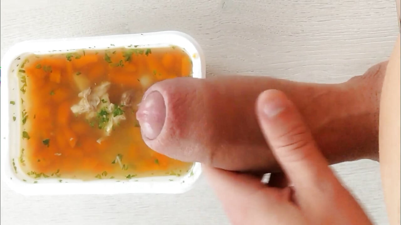 Sopa com porra própria - aromatizante comida do restaurante com sabor próprio e degustação