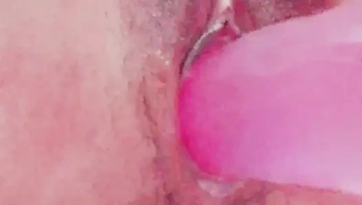 Aku suka muasin memekku sendirian