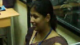 Tamil zia scopa amico dell&#39;ufficio