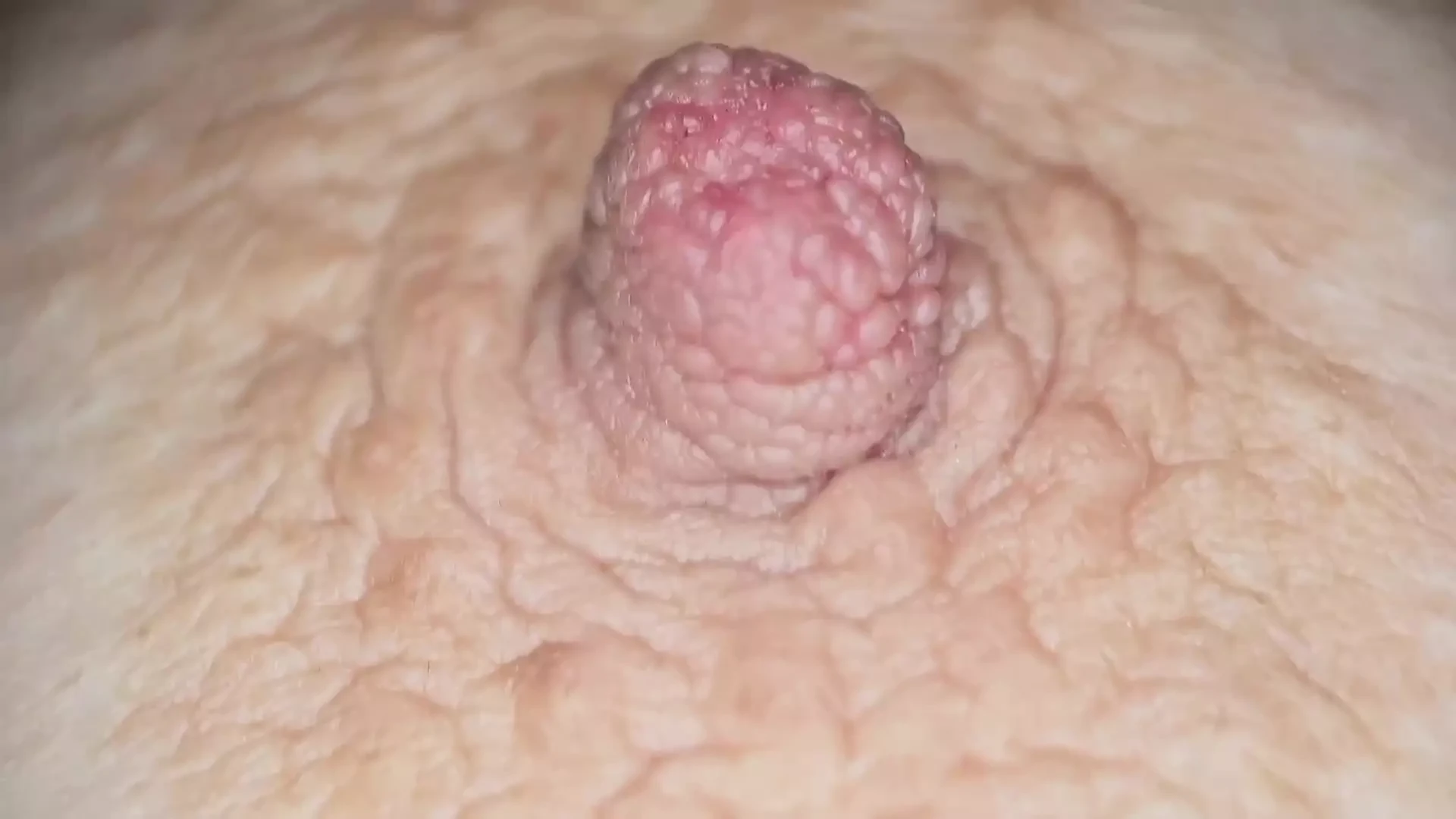 Si te gusta rebotar grandes tetas naturales, esto es para ti aaaa y si te gustan los pezones duros también