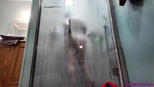 Amanda si cewek super semok lagi asik menggoda di kamar mandi