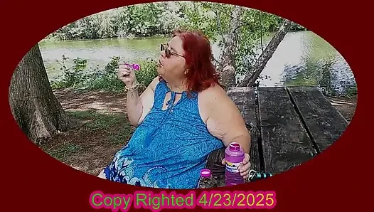 Spring Time I Love to Blow Bubbles in the Park for You!