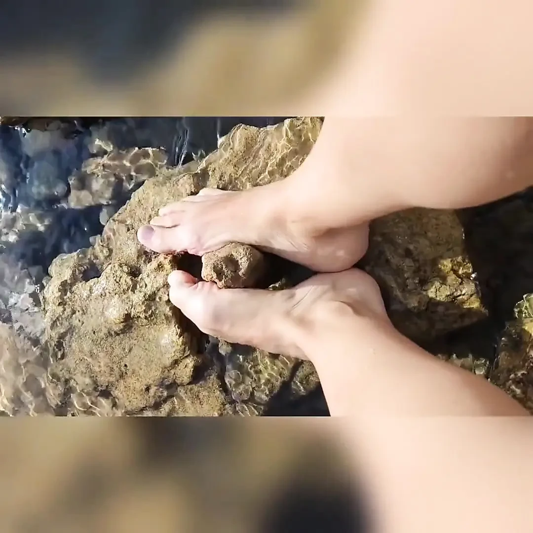 Footjob in the Sea