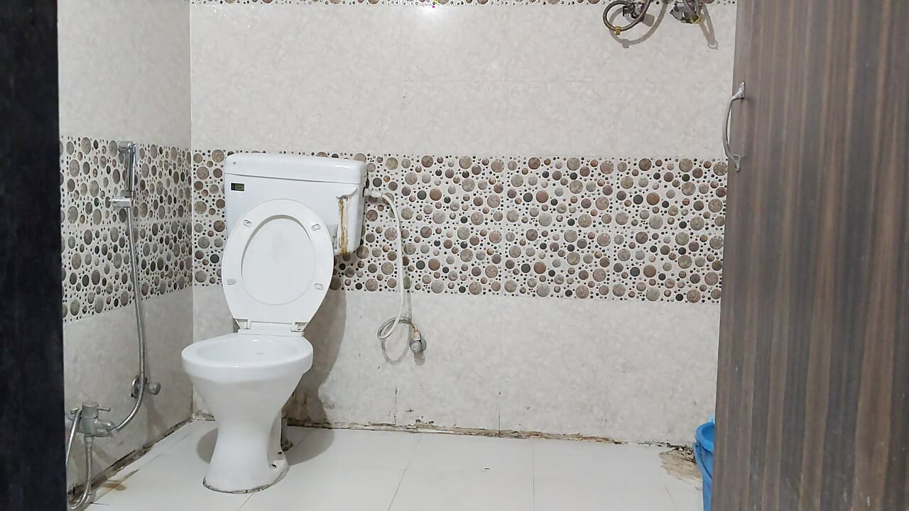 Νεαρή καουμπόισσα κάνει σεξ με τον φίλο της