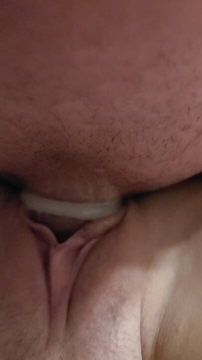 She gets a nice creampie after Cumming on his dick