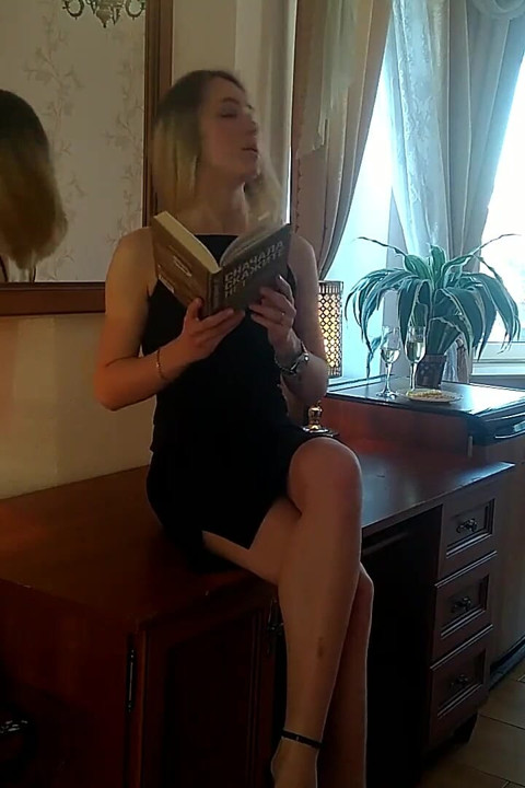 Quickly Fucked at the Parents' House