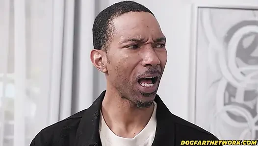Dogfart - si cewek nakal rebel rhyder didobel penetasi sama dua pria yang nggak di rumah!
