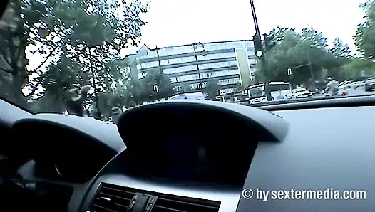 Berlin Ku'dammraser Tows Horny Chick Off