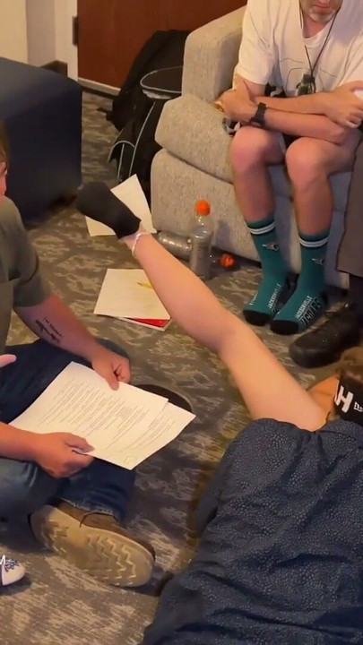 Gangbang de grupo de estudio en Portland - Cliff Media | Clip 1