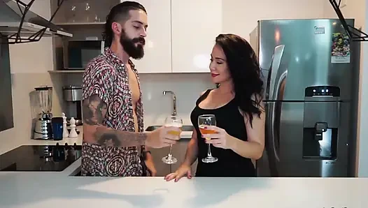 Having Sex with a Venezuelan MILF with a Talent for Porn