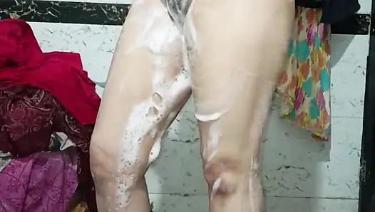 Priya Bhabi Hot Body Show