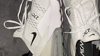 Cum on Nike 270