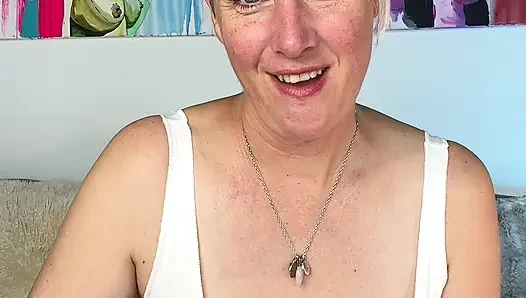 StepMommy Helps StepDaughter Relax Before Bed (JOI)