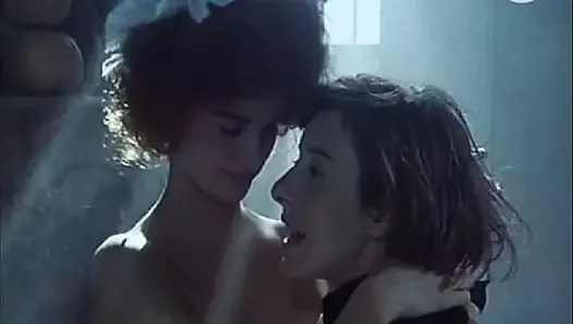 Penélope Cruz desnuda en la serie Rose (1991)