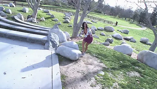 Ashli Orion just wants her shaved pussy fucked