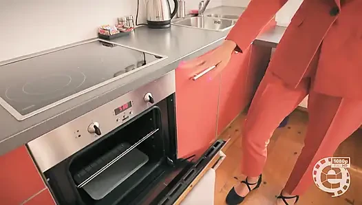 Hausfrau Joana Intense Saugt Den Handwerker Aus