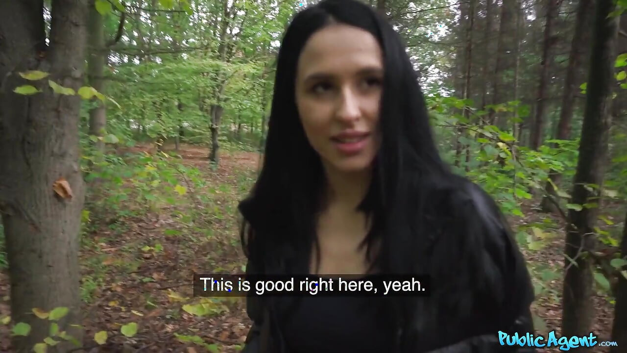 Публичный агент - Hitchiker Alyssa Bounty глотает сперму в видео от первого лица