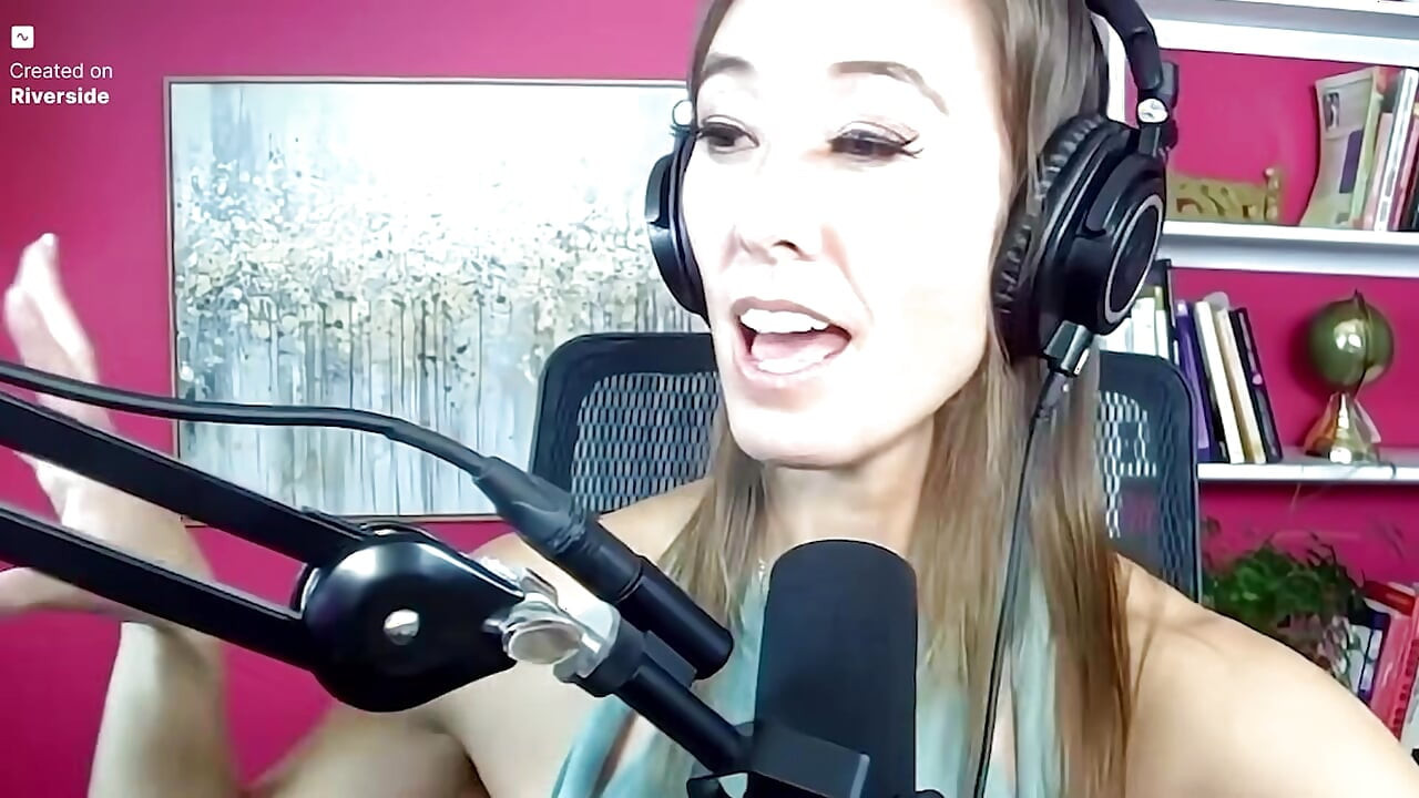 Trikepatrol Interviu - Christy Love (pastor, adult performer și comedian!)
