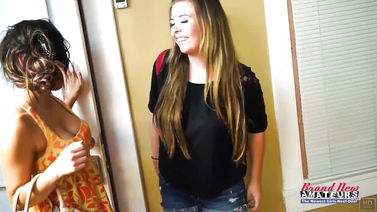 Coed Blonde Madelyn And Sexy Brunette Sofia Lick Each Othrs Pussy And Tits!