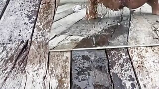 Swafoto merakam dan kencing dengan kelipan yang bagus