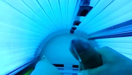 Schoen unter der Sonnenbank