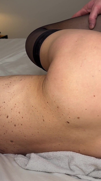 "Son derece kıllı ince olgun orta yaşlı seksi kadın sikiş derlemesi" den heyecan verici an